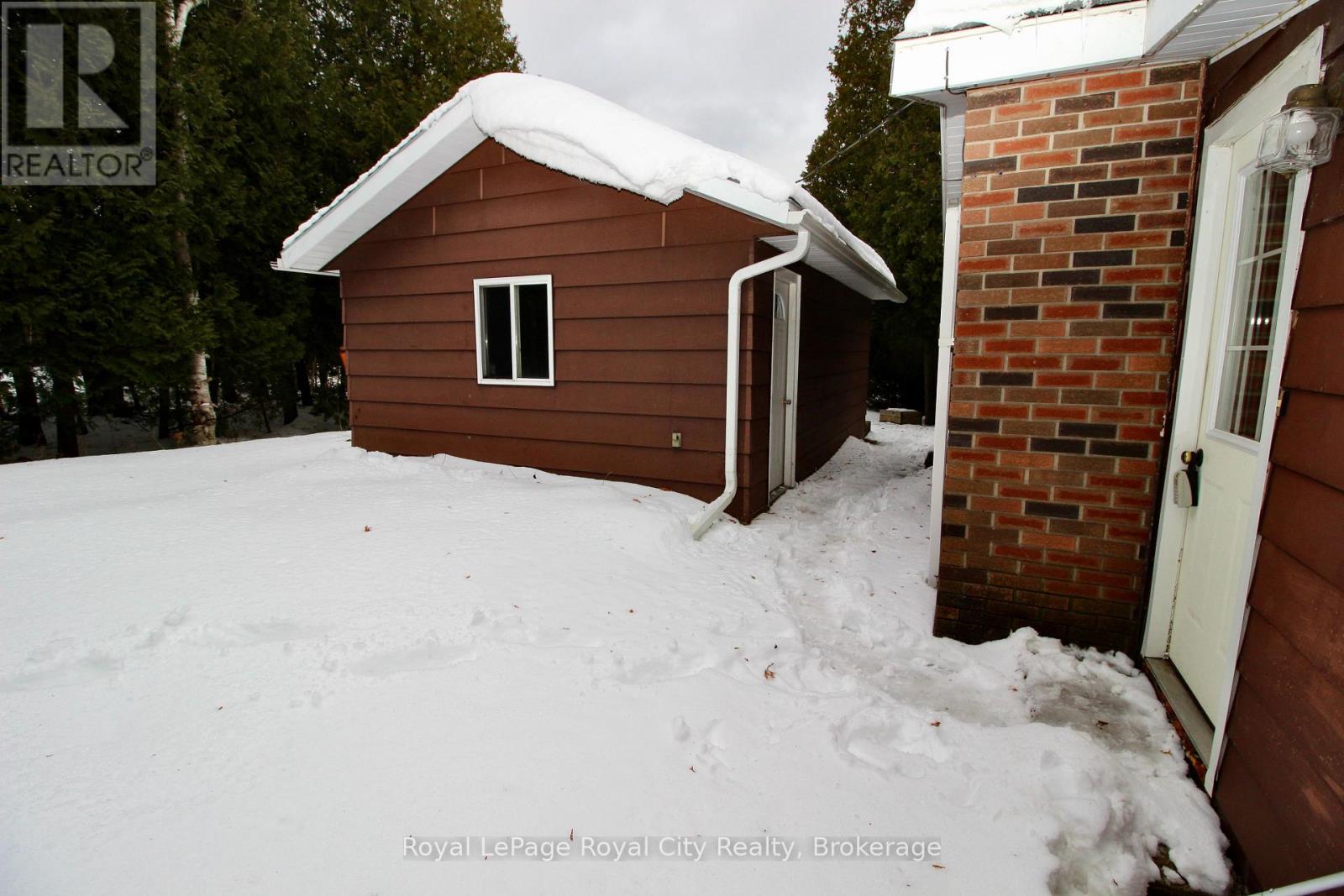 4616 6 Highway, Northern Bruce Peninsula, Ontario  N0H 1Z0 - Photo 23 - X12642652