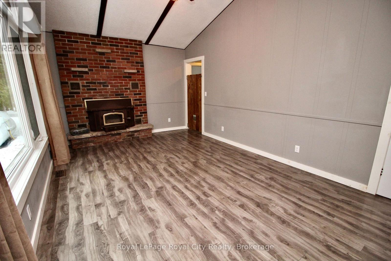 4616 6 Highway, Northern Bruce Peninsula, Ontario  N0H 1Z0 - Photo 8 - X12642652