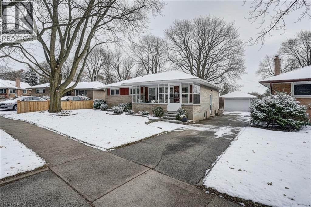 116 Boniface Avenue, Kitchener, Ontario  N2C 1L9 - Photo 2 - 40782103