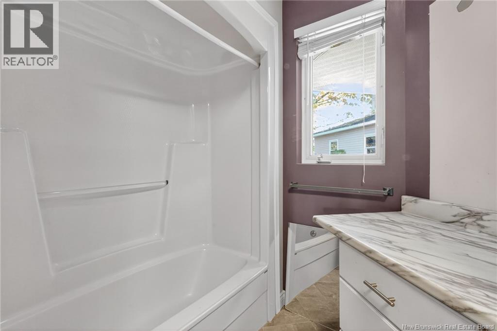 380 Salisbury Road, Moncton, New Brunswick  E1E 1A7 - Photo 24 - NB131251