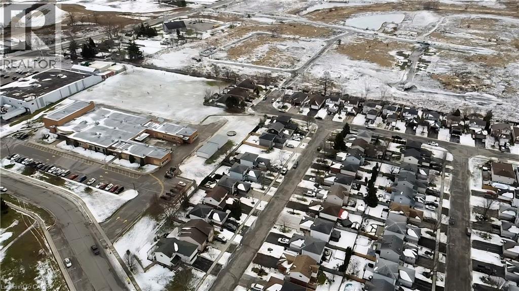 233 Kinross Street, Caledonia, Ontario  N3W 2K5 - Photo 4 - 40794224