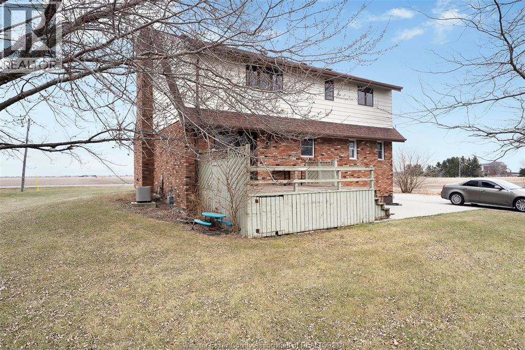 2898 Lakeshore Rd 305, Comber, Ontario N0R 1J0 - Photo 41 - 25031875