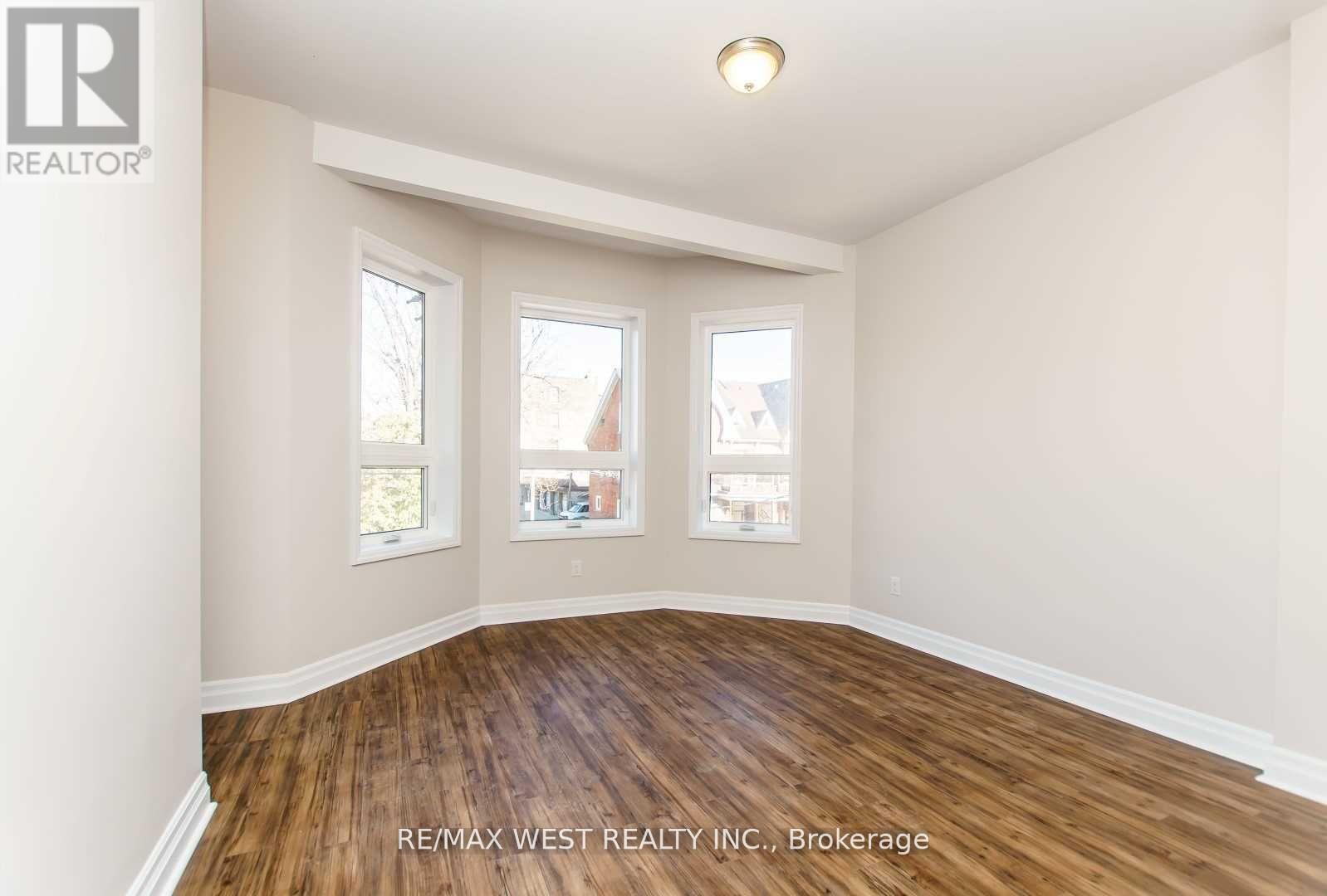 2nd Flr - 13 Grange Avenue, Toronto, Ontario  M5T 1C6 - Photo 17 - C12642622