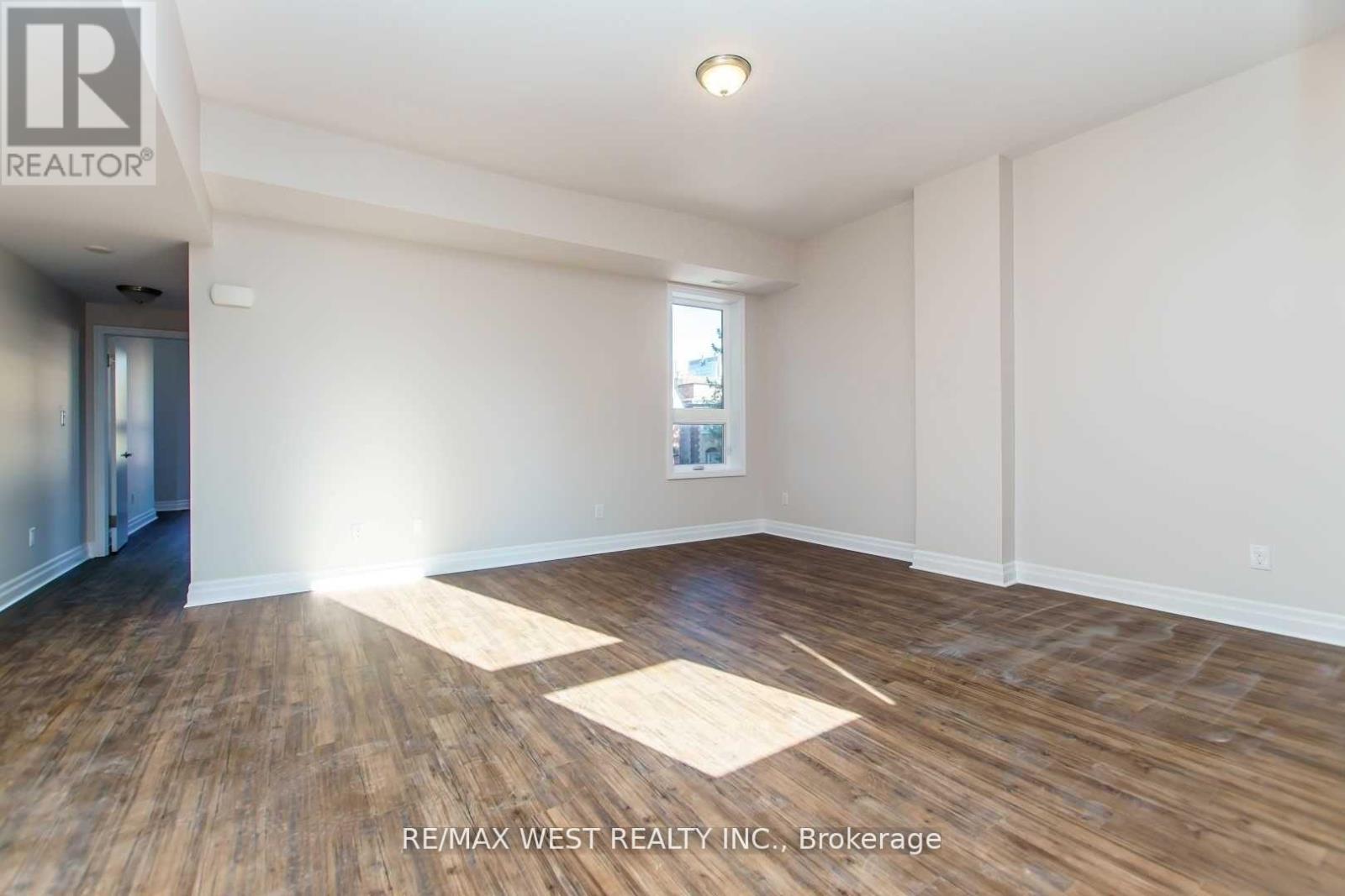 2nd Flr - 13 Grange Avenue, Toronto, Ontario  M5T 1C6 - Photo 5 - C12642622