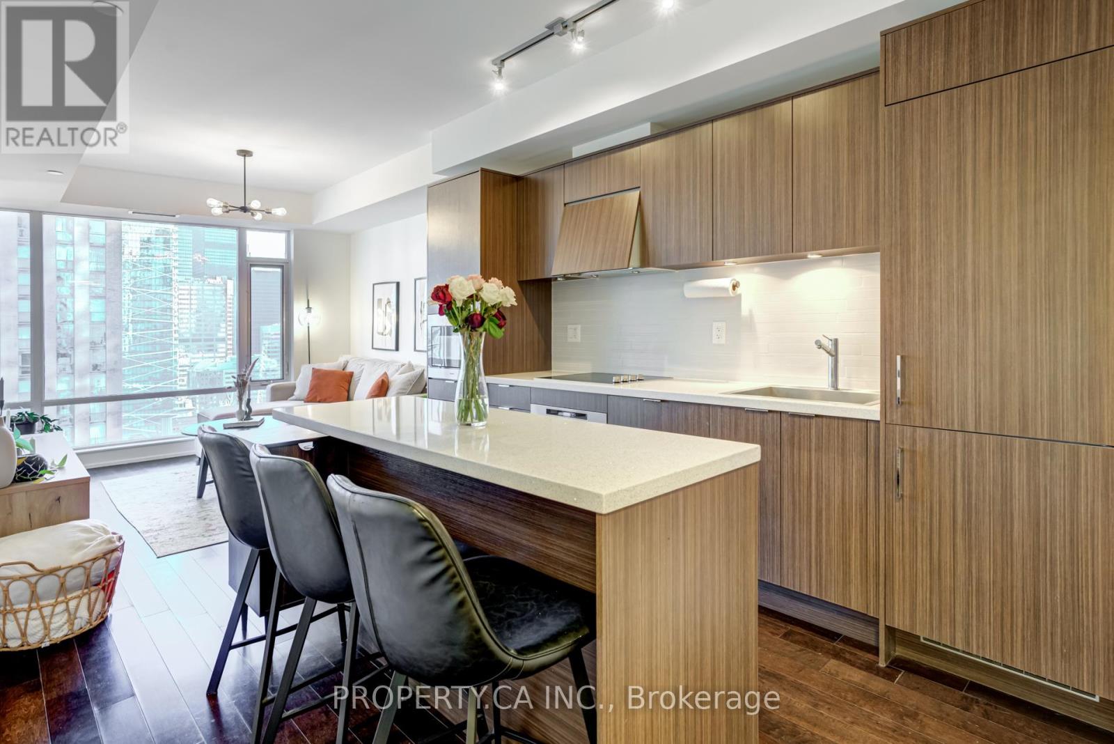 1908 - 21 WIDMER STREET, Toronto, Ontario