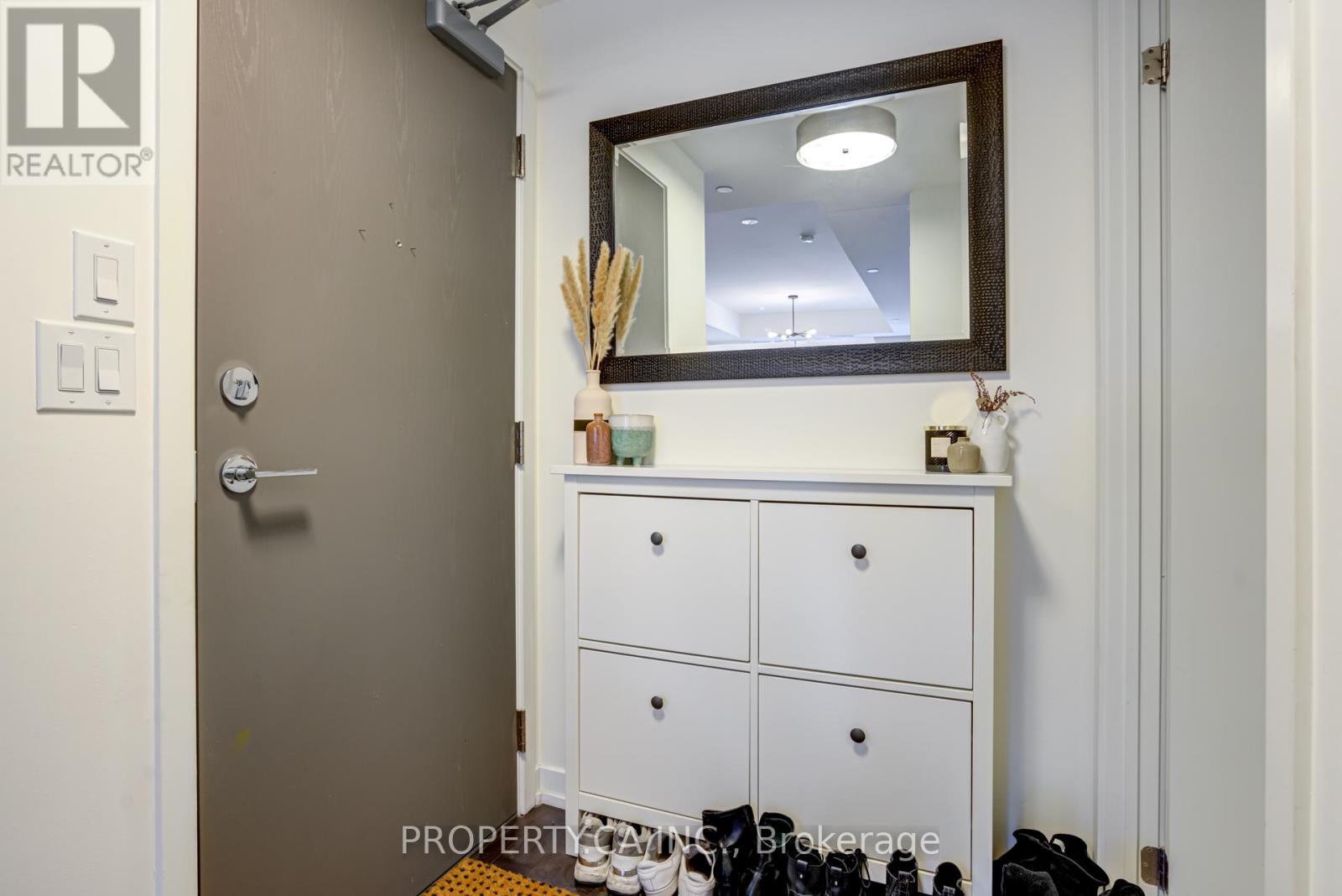 1908 - 21 Widmer Street, Toronto, Ontario  M5V 0B8 - Photo 11 - C12642626