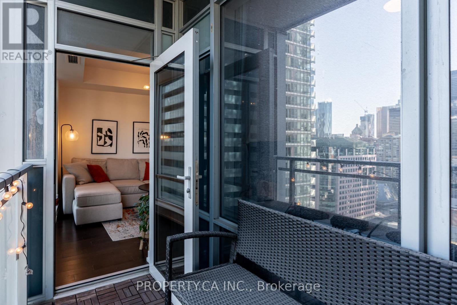 1908 - 21 Widmer Street, Toronto, Ontario  M5V 0B8 - Photo 16 - C12642626