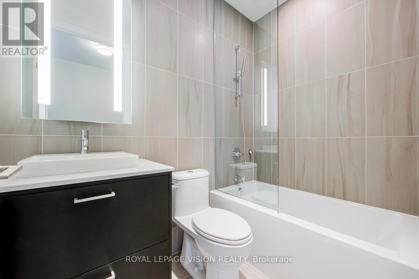 702 - 480 Front Street W, Toronto, Ontario  M5V 0V6 - Photo 15 - C12642630