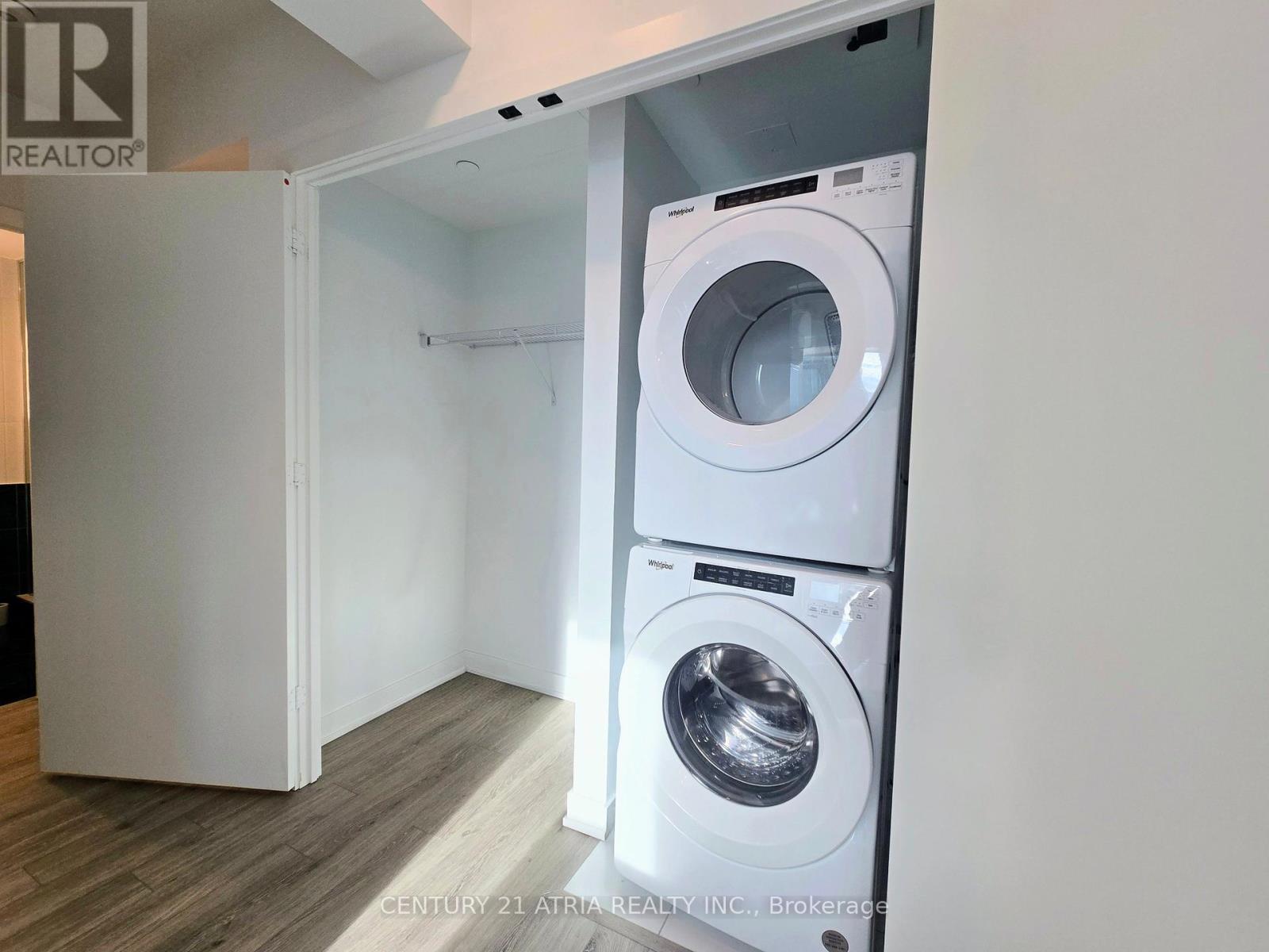 1902 - 327 King Street, Toronto, Ontario  M5V 0W7 - Photo 11 - C12642660