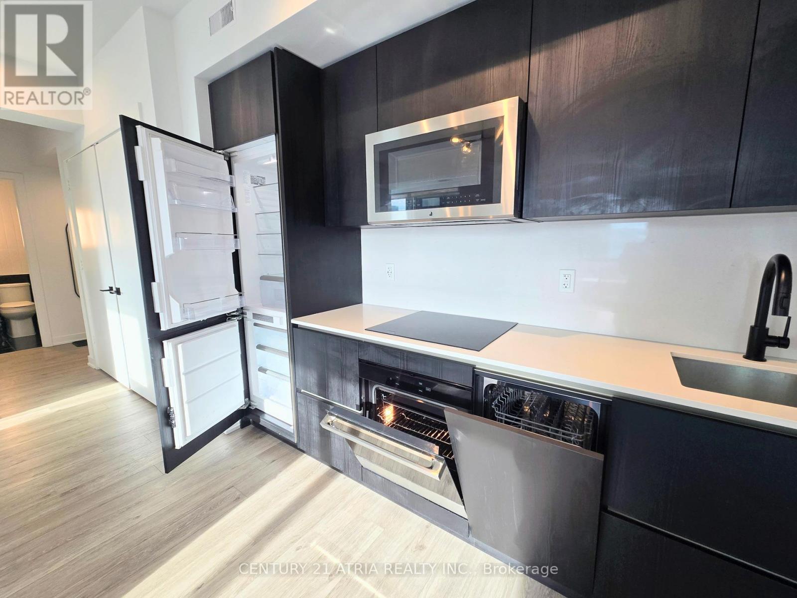 1902 - 327 King Street, Toronto, Ontario  M5V 0W7 - Photo 16 - C12642660