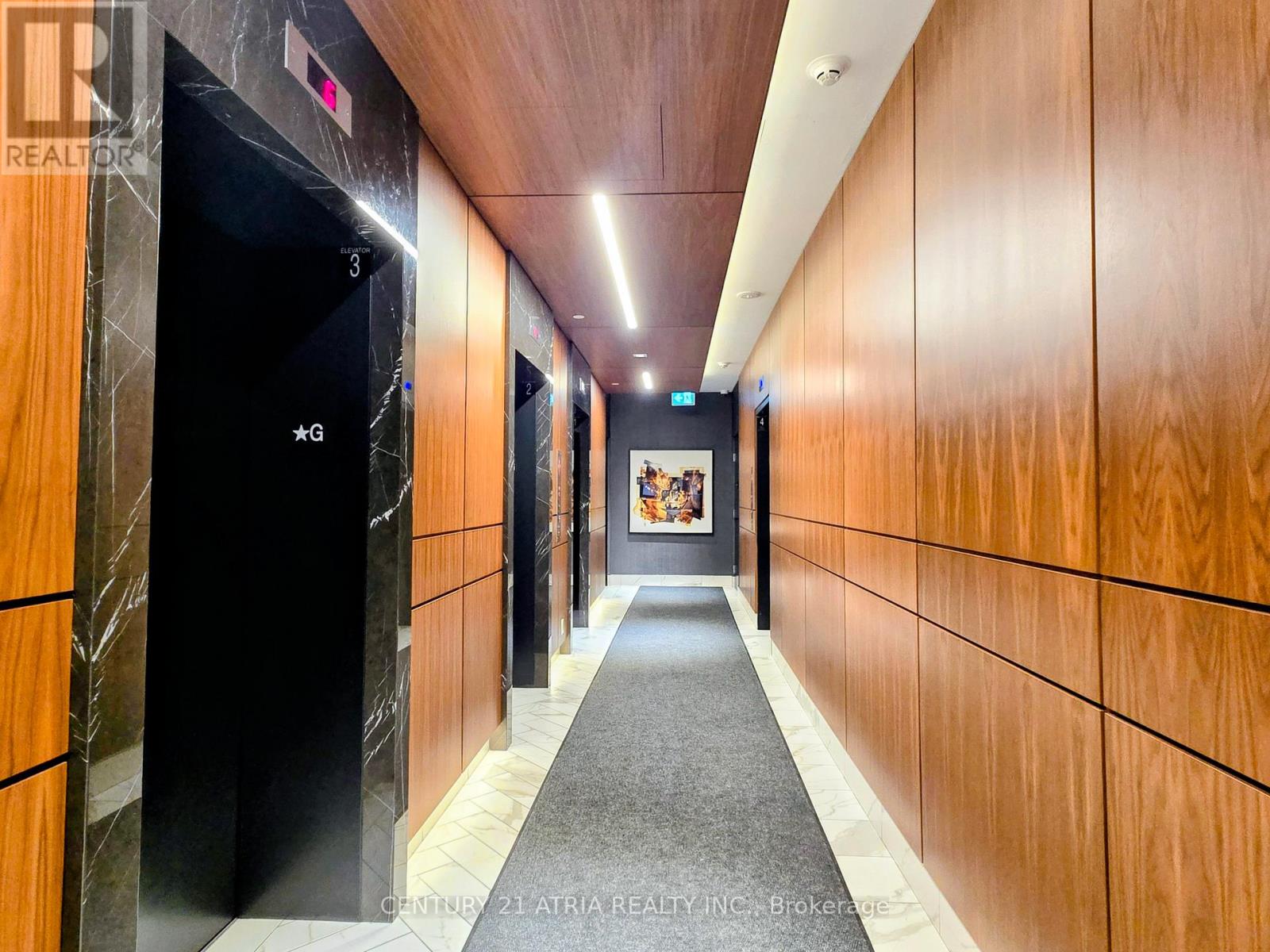 1902 - 327 King Street, Toronto, Ontario  M5V 0W7 - Photo 4 - C12642660