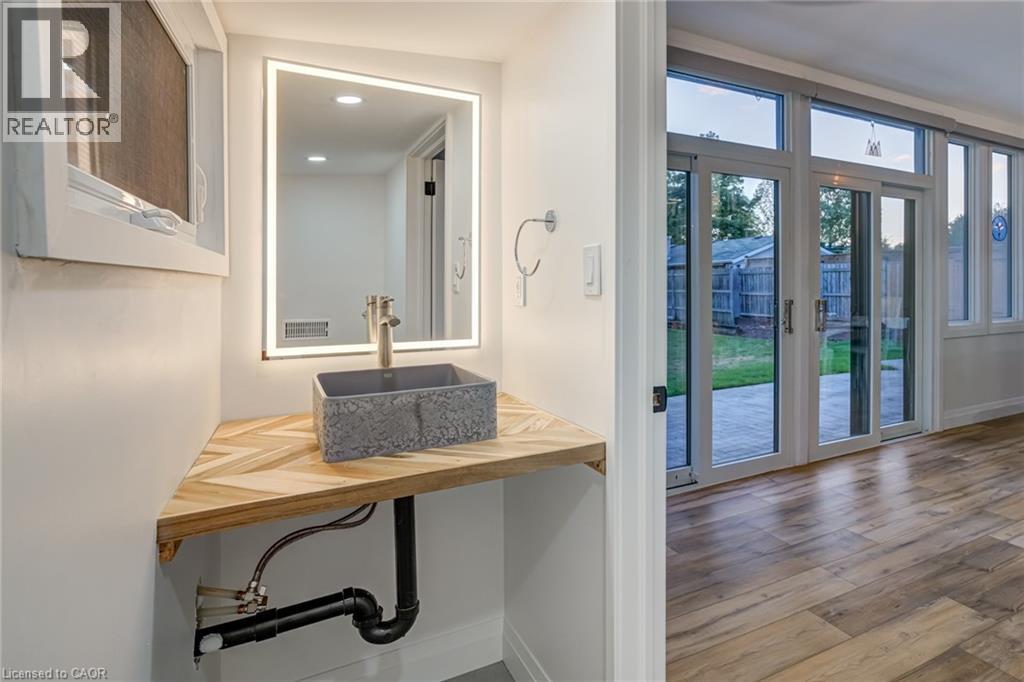 6461 Dickenson Road E, Mount Hope, Ontario  L0R 1W0 - Photo 40 - 40765619