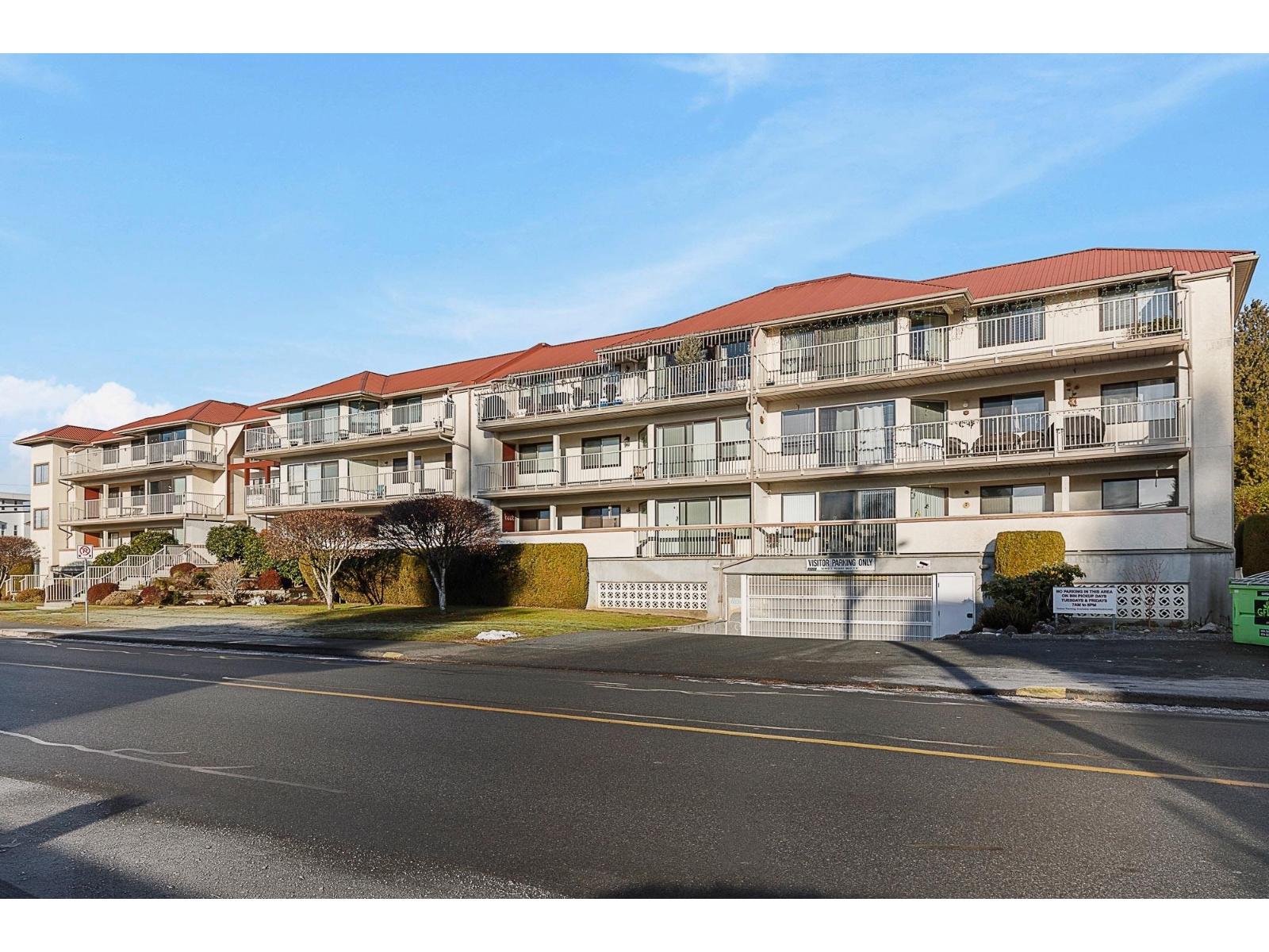 202 33233 E Bourquin Crescent, Abbotsford, British Columbia  V2S 1Y2 - Photo 2 - R3074356