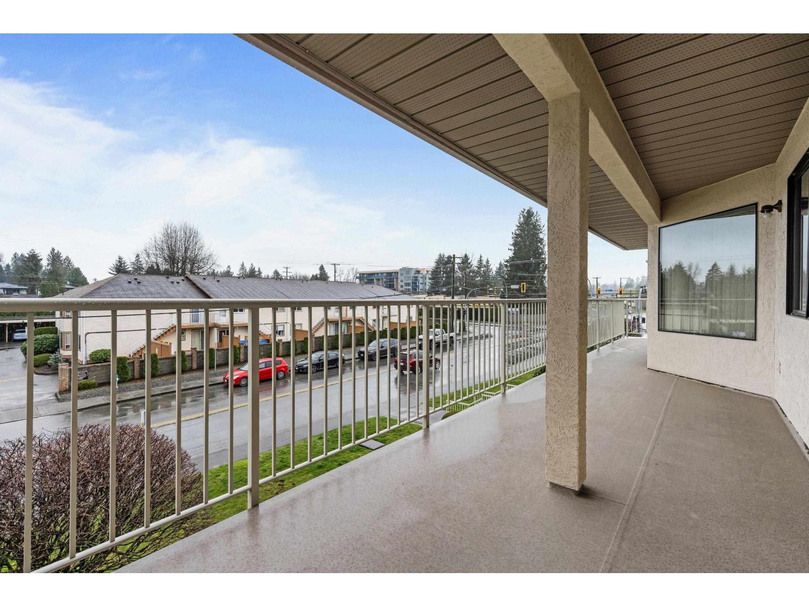 202 33233 E Bourquin Crescent, Abbotsford, British Columbia  V2S 1Y2 - Photo 29 - R3074356