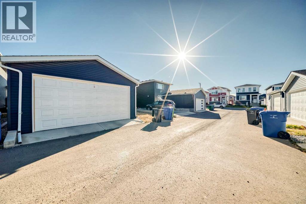 109 Chelsea Glen, Chestermere, Alberta  T1X 2P5 - Photo 27 - A2267156