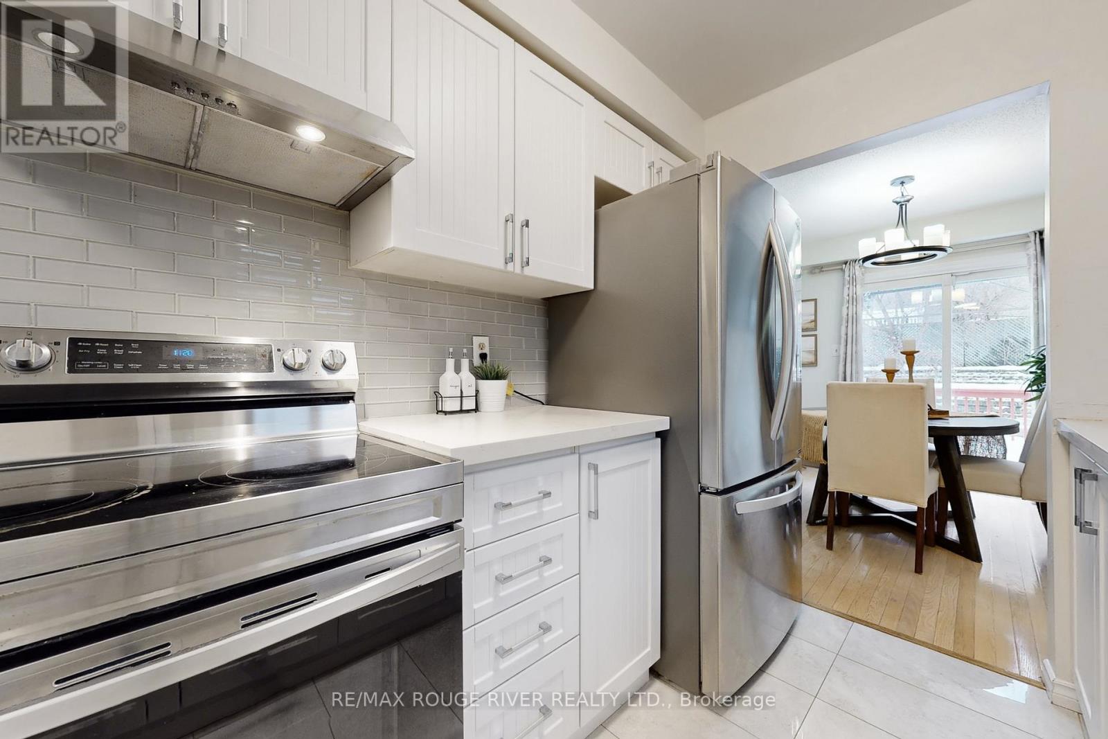 2144 Duberry Drive E, Pickering, Ontario  L1X 2A5 - Photo 8 - E12642700