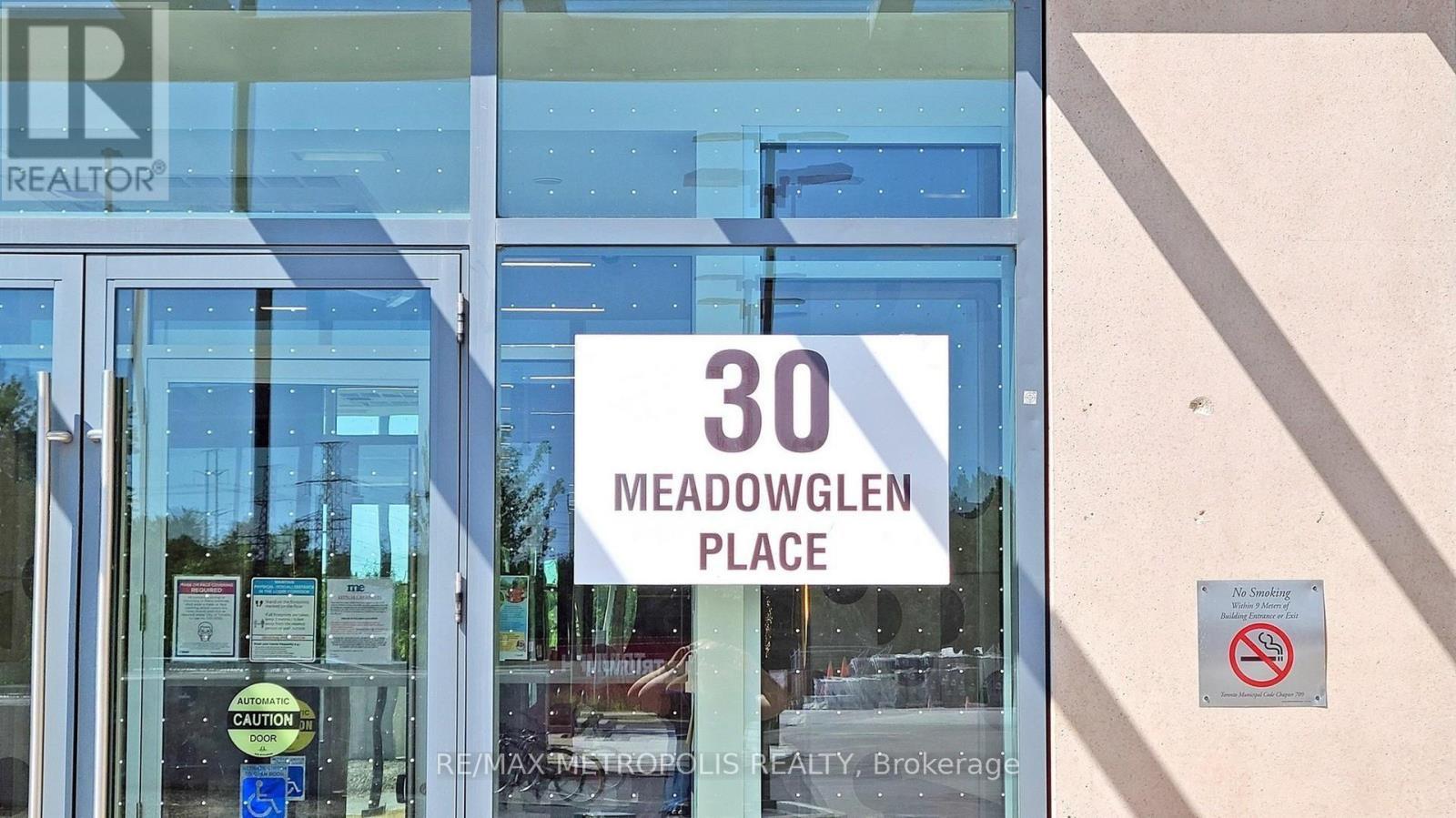 2405 - 30 Meadowglen Place, Toronto, Ontario  M1G 0A6 - Photo 3 - E12642714