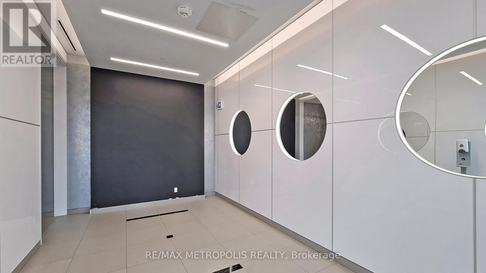 2405 - 30 Meadowglen Place, Toronto, Ontario  M1G 0A6 - Photo 39 - E12642714