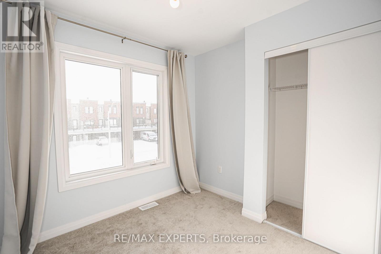 108 Fairlane Avenue, Barrie (Painswick South), Ontario  L9J 0M5 - Photo 18 - S12642720