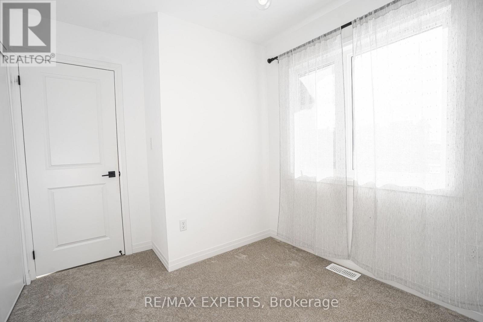 108 Fairlane Avenue, Barrie (Painswick South), Ontario  L9J 0M5 - Photo 20 - S12642720