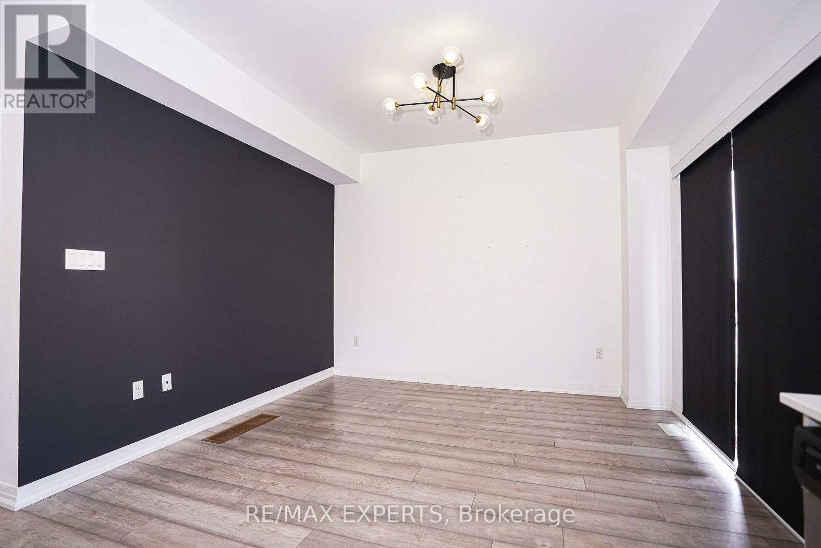 108 Fairlane Avenue, Barrie (Painswick South), Ontario  L9J 0M5 - Photo 5 - S12642720