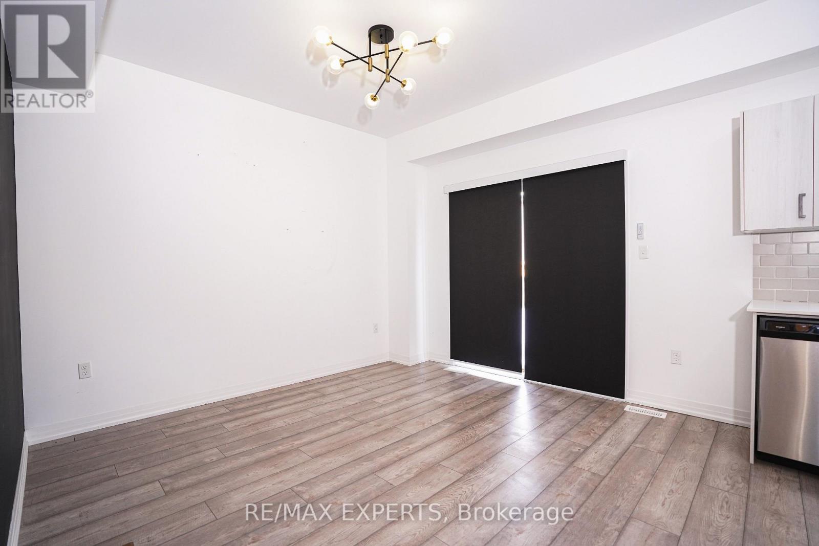 108 Fairlane Avenue, Barrie (Painswick South), Ontario  L9J 0M5 - Photo 6 - S12642720