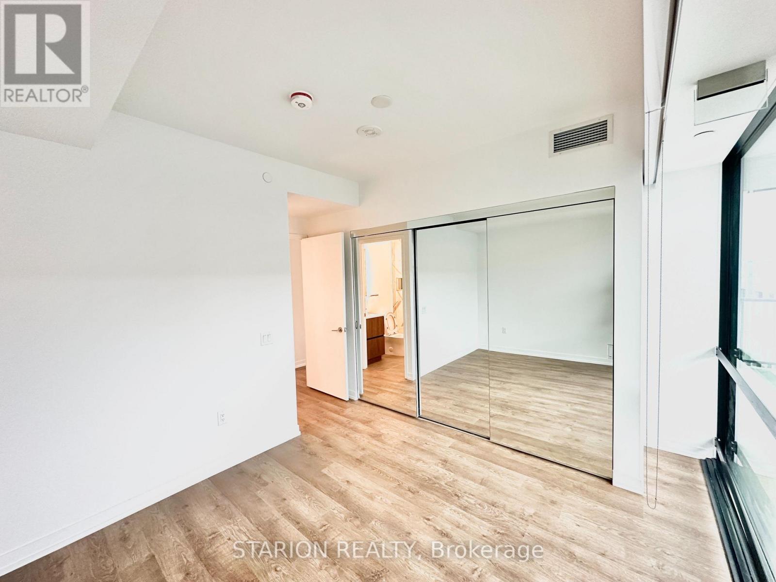 205 - 251 Masonry Way, Mississauga, Ontario  L5H 0B3 - Photo 32 - W12642654