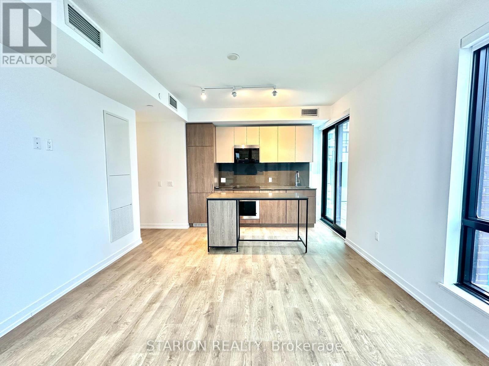 205 - 251 Masonry Way, Mississauga, Ontario  L5H 0B3 - Photo 6 - W12642654