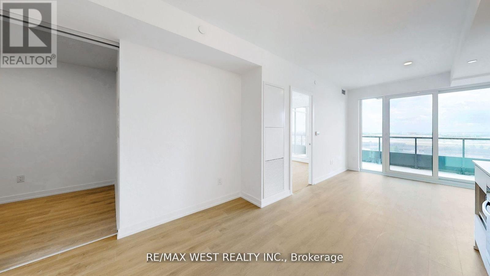 1016 - 1100 Sheppard Avenue W, Toronto, Ontario  M3J 0H1 - Photo 11 - W12642666