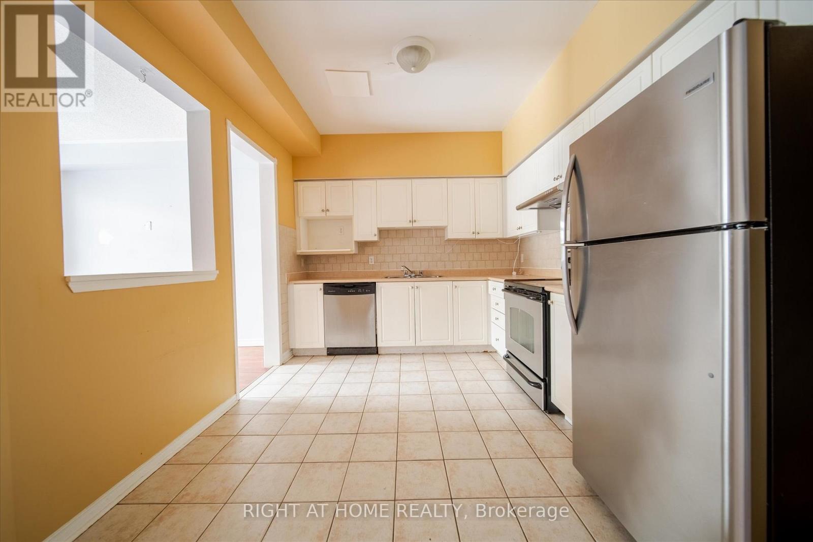 1983 Treetop Way, Pickering, Ontario  L1V 7C8 - Photo 5 - E12642770