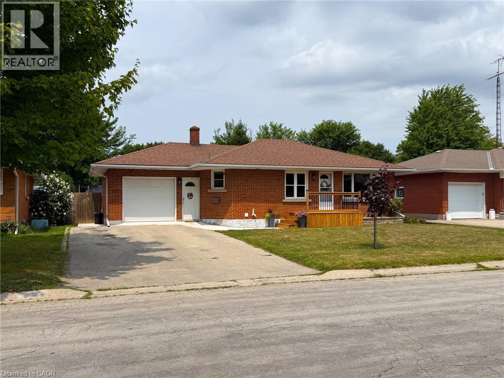 153 Connaught Avenue, Delhi, Ontario  N4B 1K8 - Photo 2 - 40773070