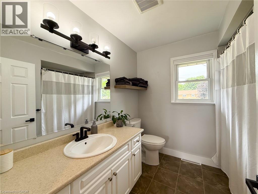 153 Connaught Avenue, Delhi, Ontario  N4B 1K8 - Photo 17 - 40773070