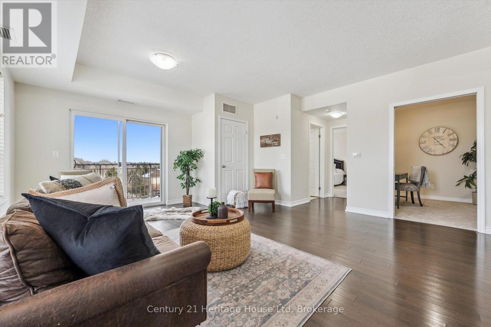 402 - 901 PAISLEY ROAD, Guelph, Ontario