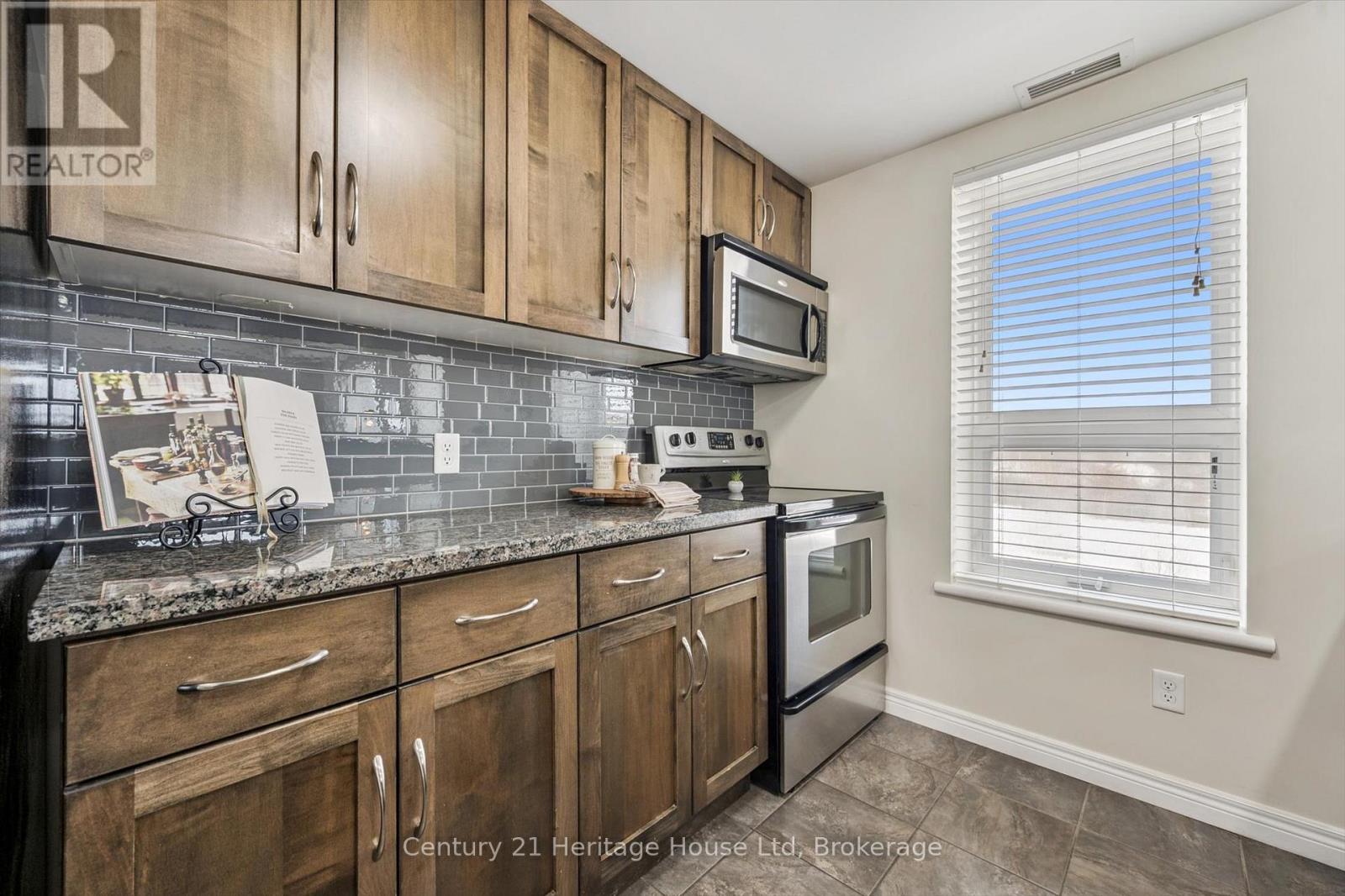 402 - 901 Paisley Road, Guelph, Ontario  N1K 0A7 - Photo 13 - X12642762