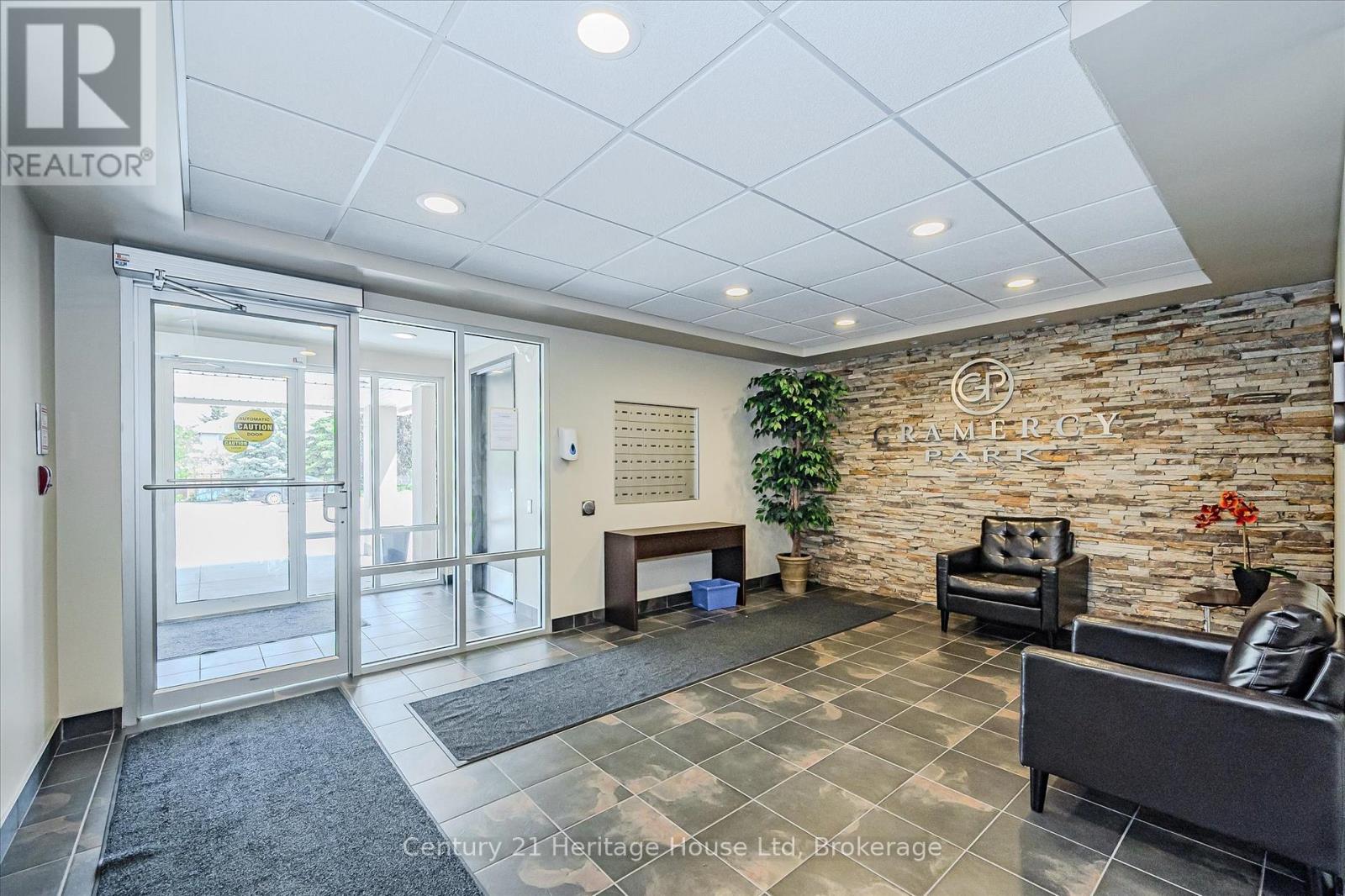 402 - 901 Paisley Road, Guelph, Ontario  N1K 0A7 - Photo 31 - X12642762