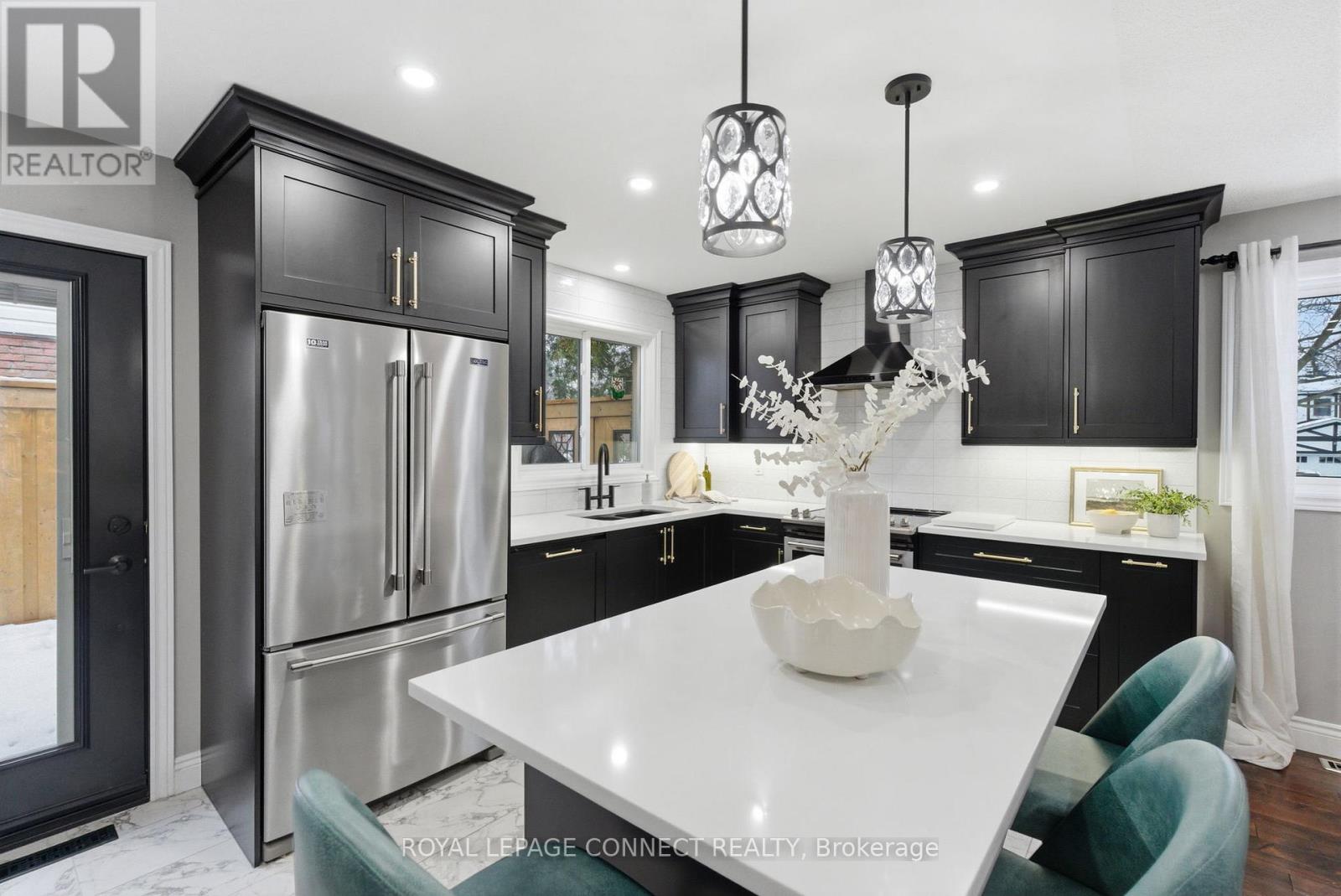 856 Sorrento Avenue, Oshawa, Ontario  L1J 6V9 - Photo 8 - E12642050