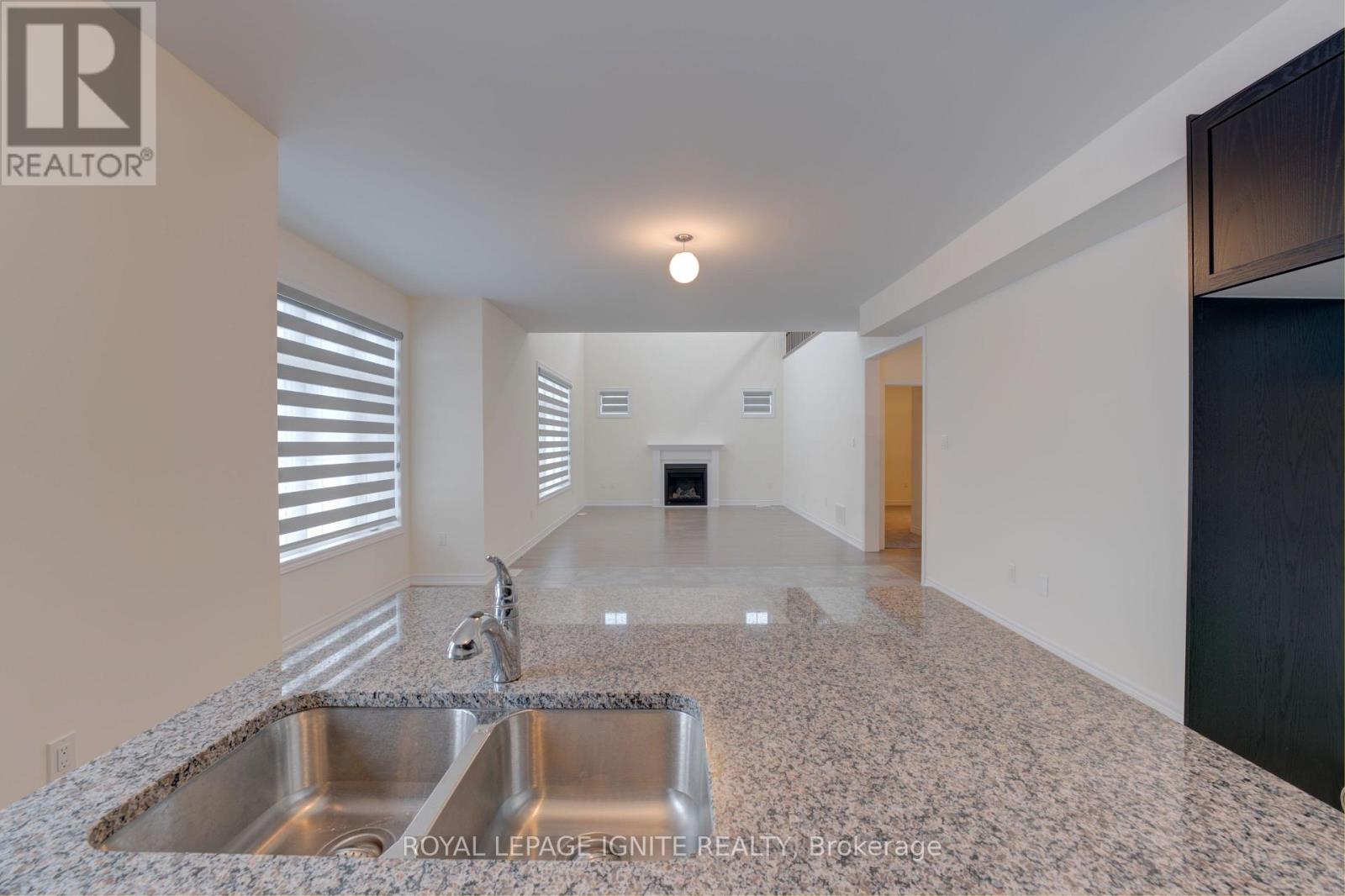 43 East Vista Terrace, Quinte West, Ontario  K0K 1L0 - Photo 13 - X12642680