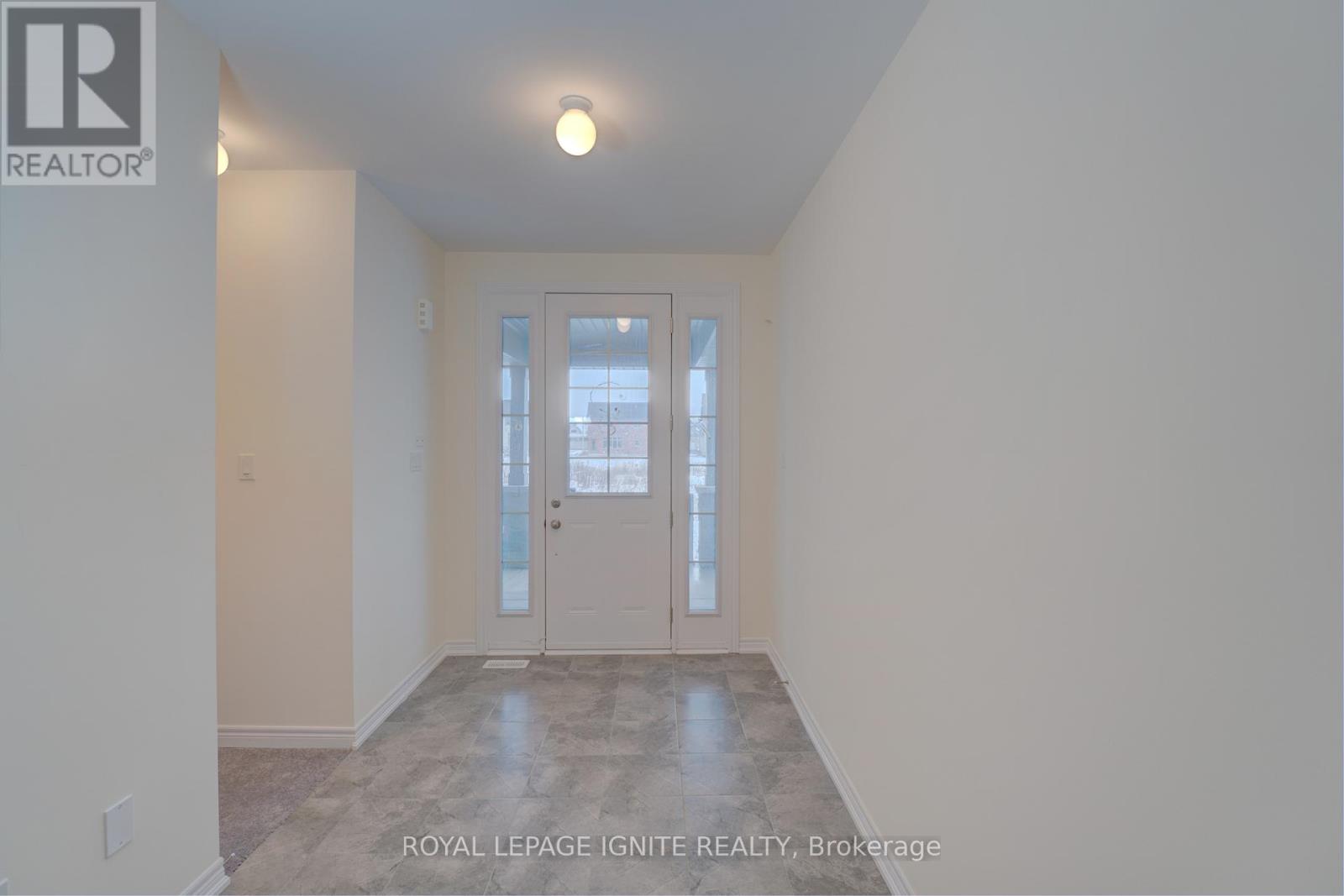 43 East Vista Terrace, Quinte West, Ontario  K0K 1L0 - Photo 3 - X12642680