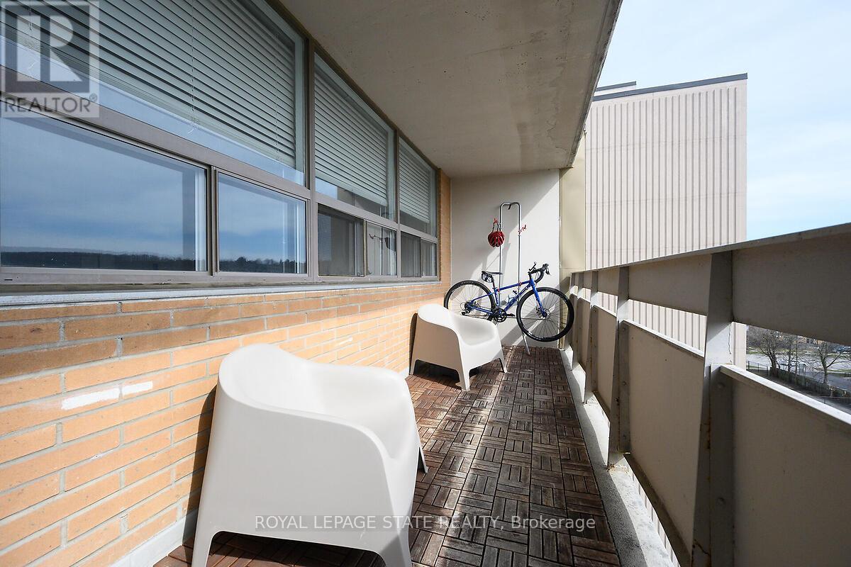 811 - 15 Albright Road, Hamilton, Ontario L8K 5J2 - Photo 17 - X12642684