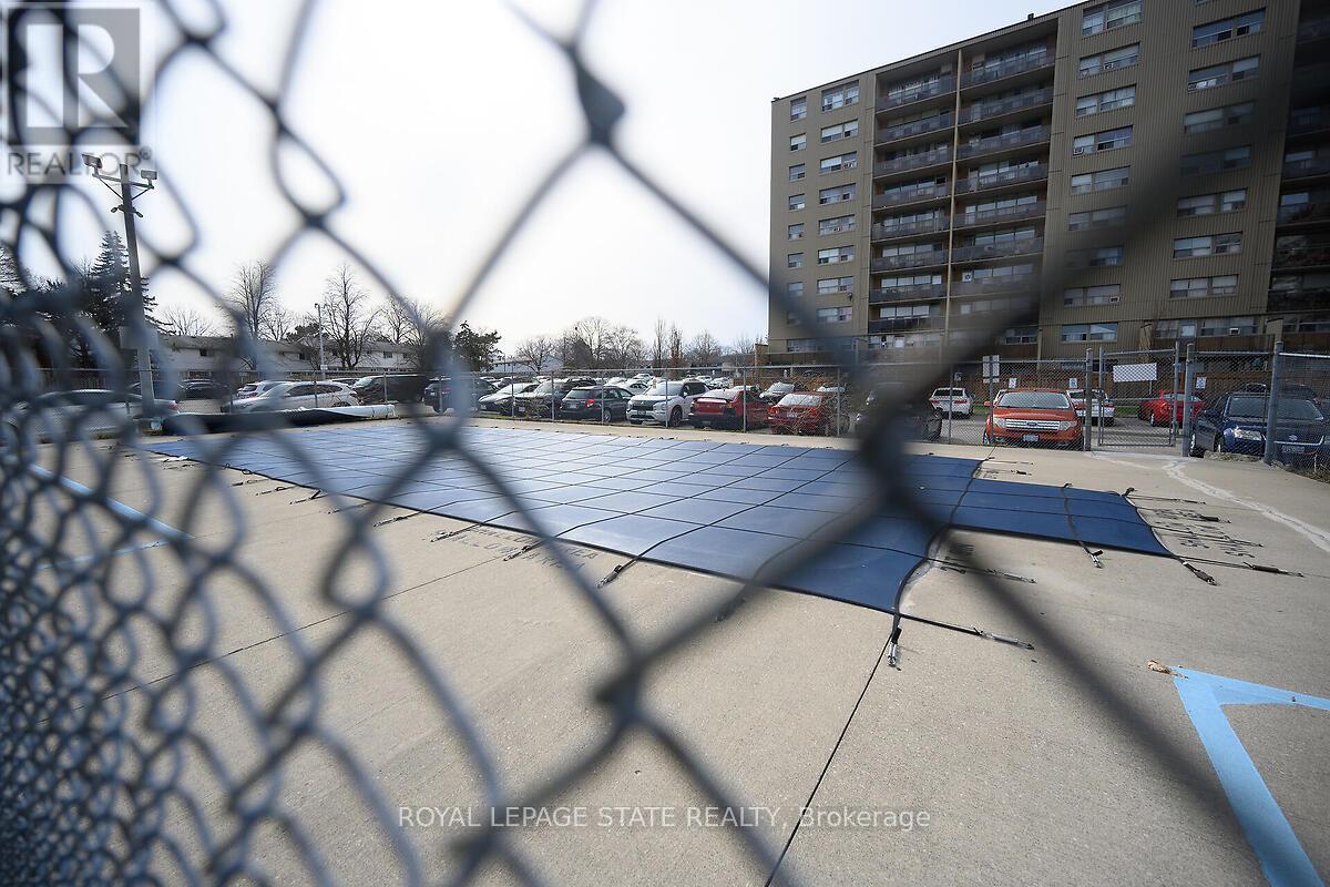 811 - 15 Albright Road, Hamilton, Ontario L8K 5J2 - Photo 29 - X12642684