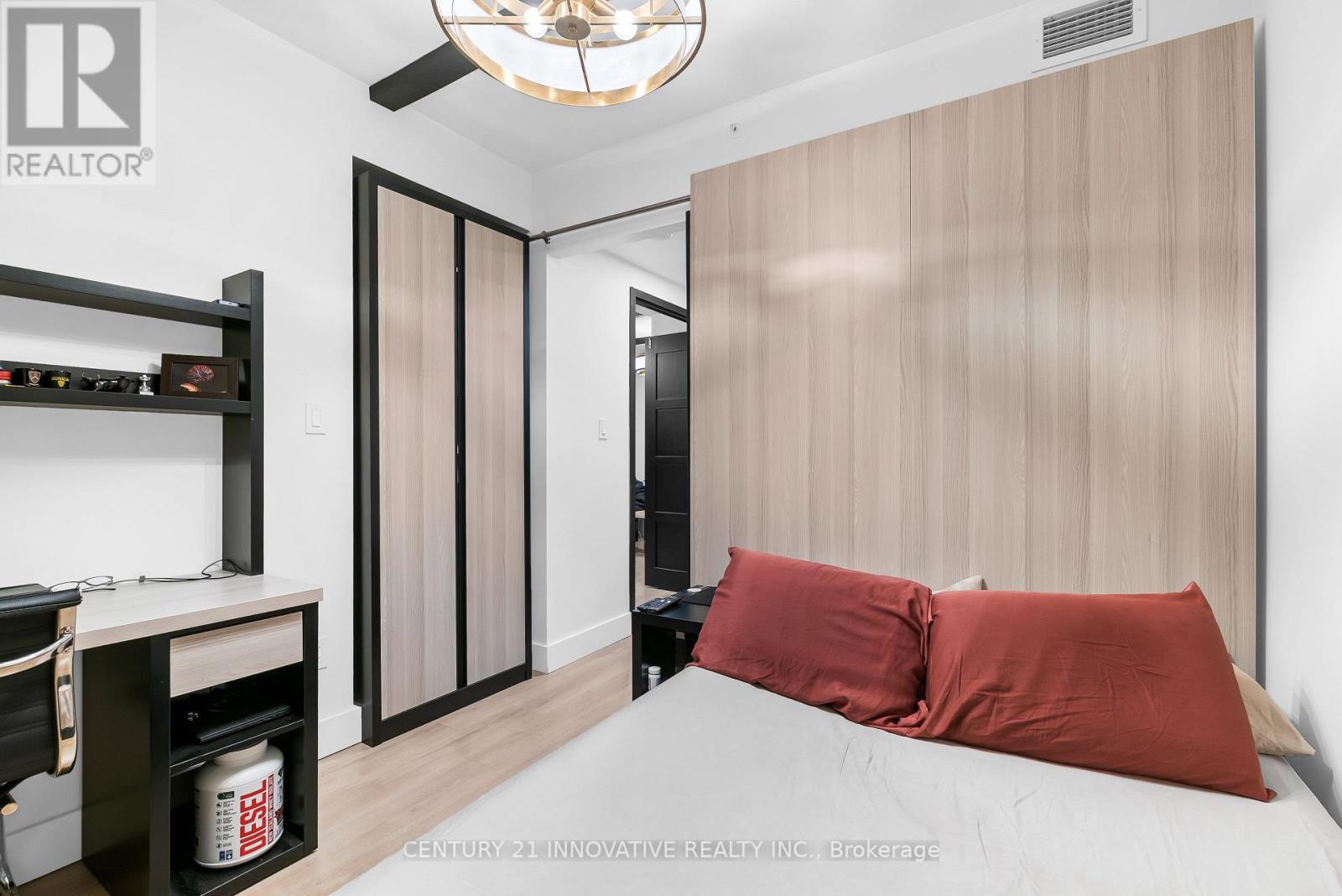 1208 - 145 Columbia Street W, Waterloo, Ontario  N2L 0K7 - Photo 27 - X12642708