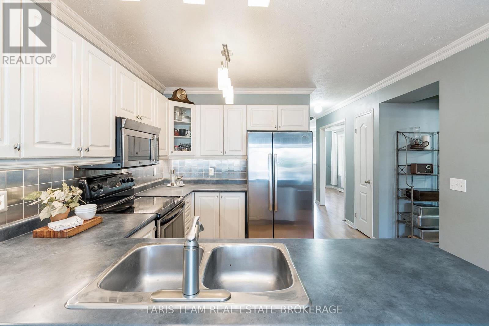 9 Julia Crescent, Orillia, Ontario  L3V 7Y9 - Photo 6 - S12504080