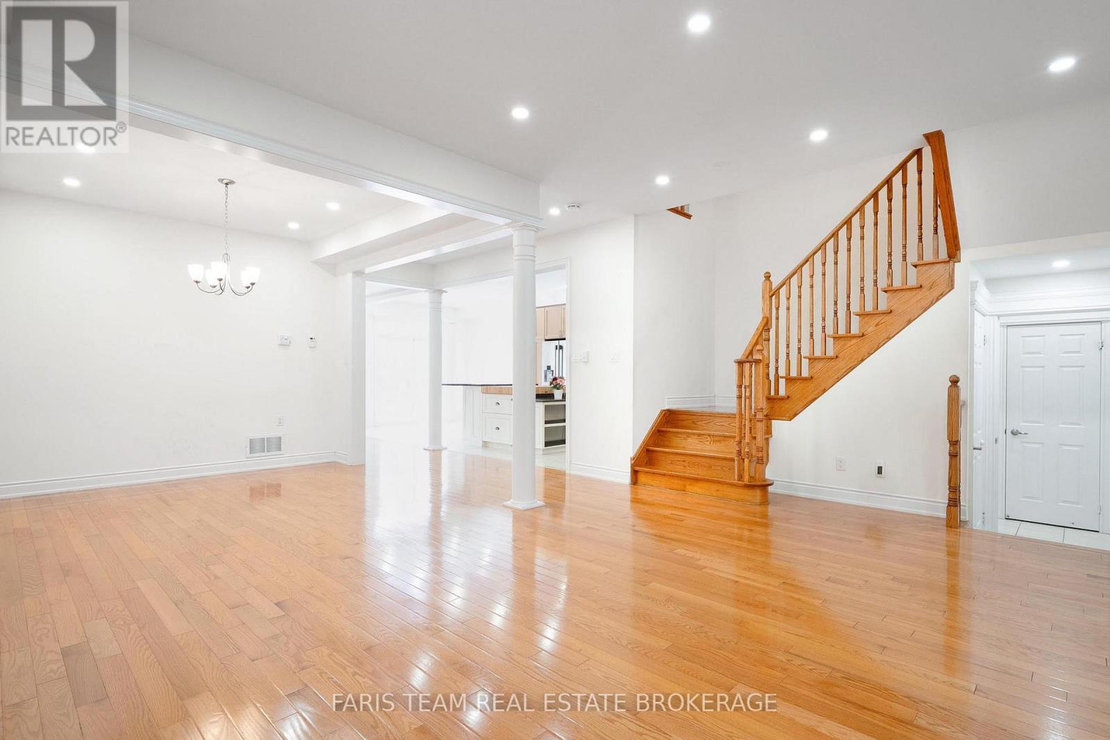 146 Sandringham Drive, Barrie, Ontario  L4M 0C9 - Photo 15 - S12596706