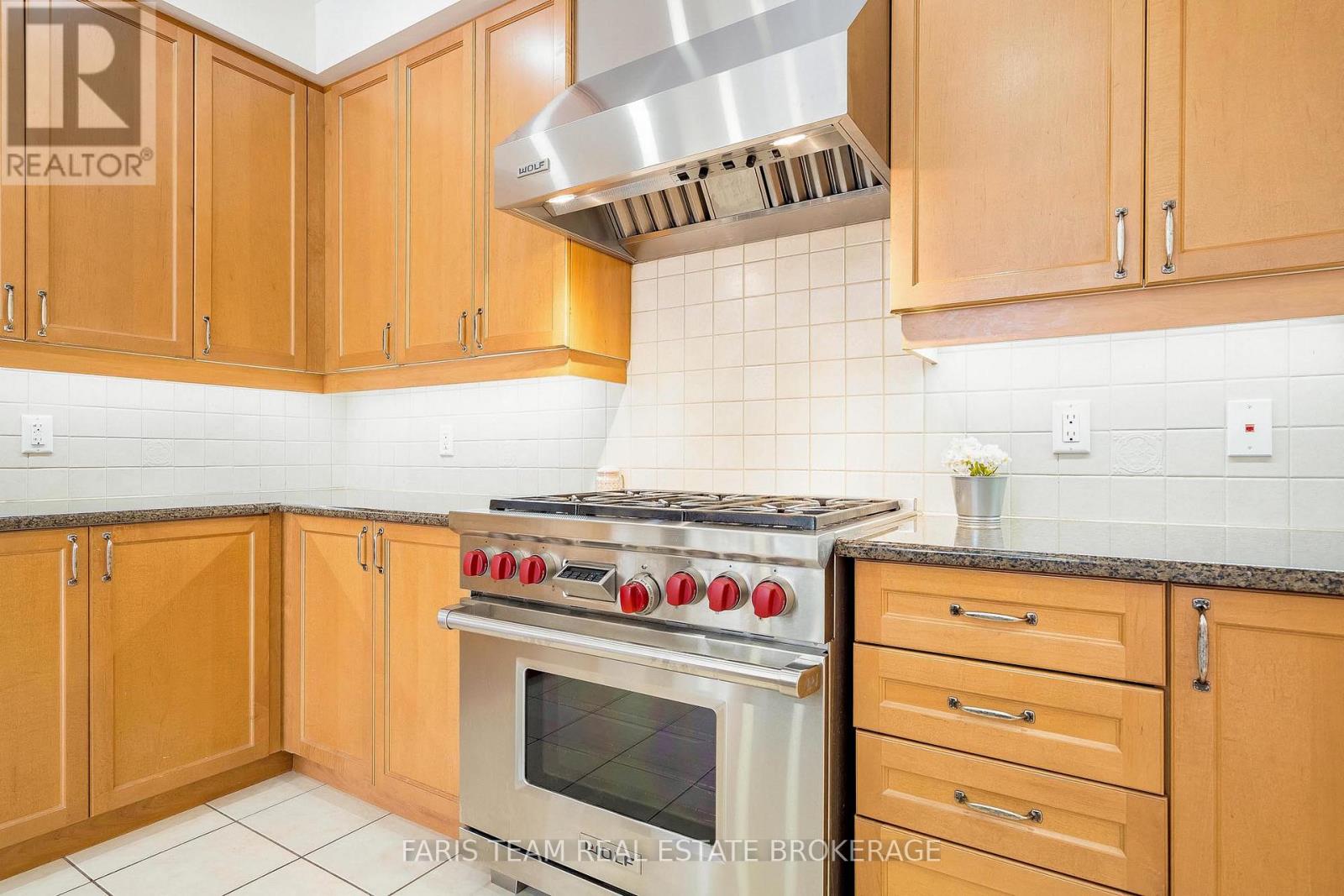 146 Sandringham Drive, Barrie, Ontario  L4M 0C9 - Photo 8 - S12596706