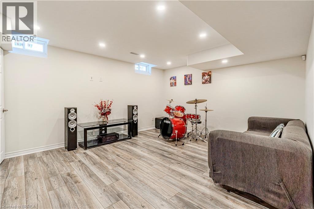 241 Thomas Avenue, Brantford, Ontario  N3S 0E1 - Photo 32 - 40794255