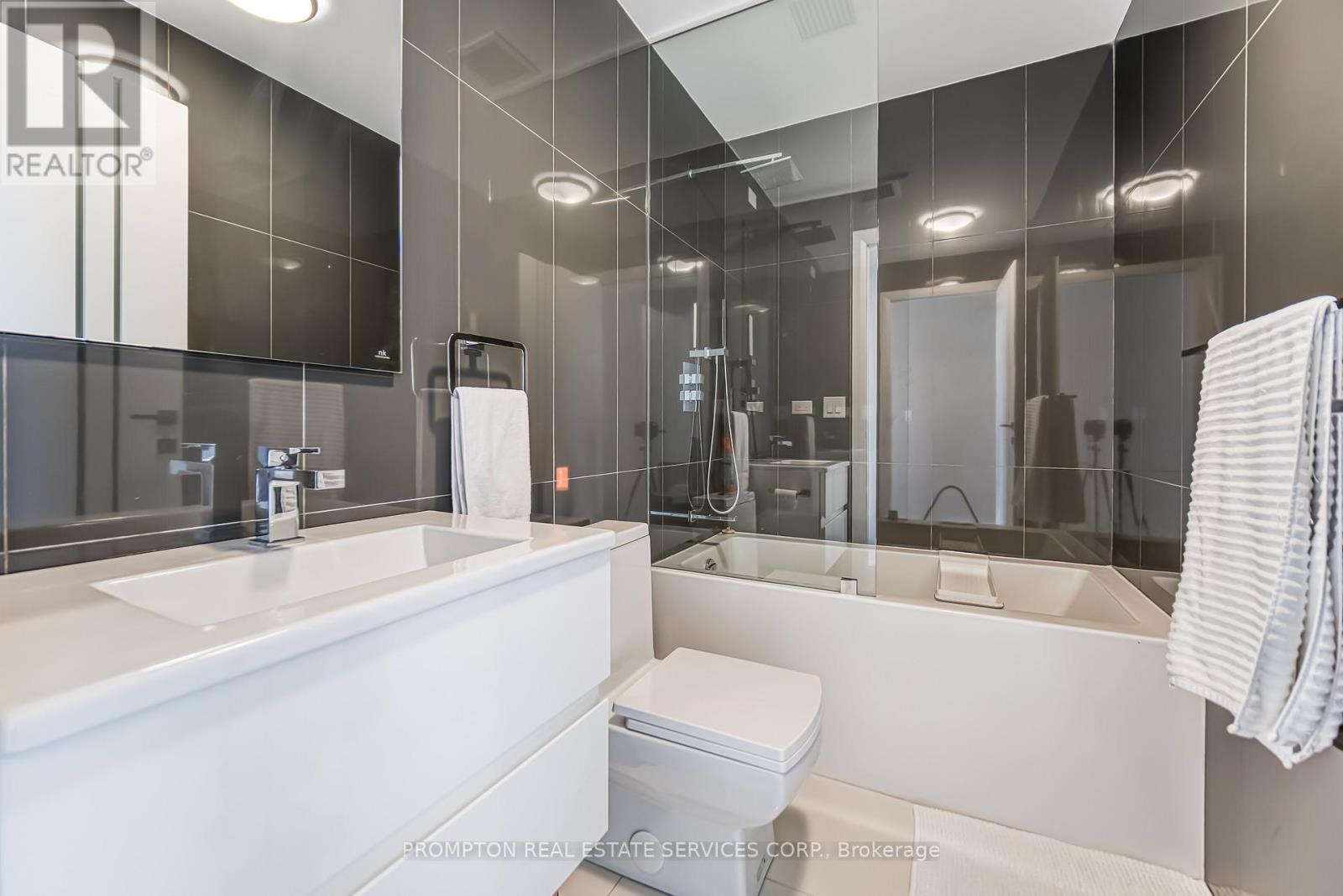 1105 - 220 George Street, Toronto, Ontario  M5A 2N1 - Photo 30 - C12642746