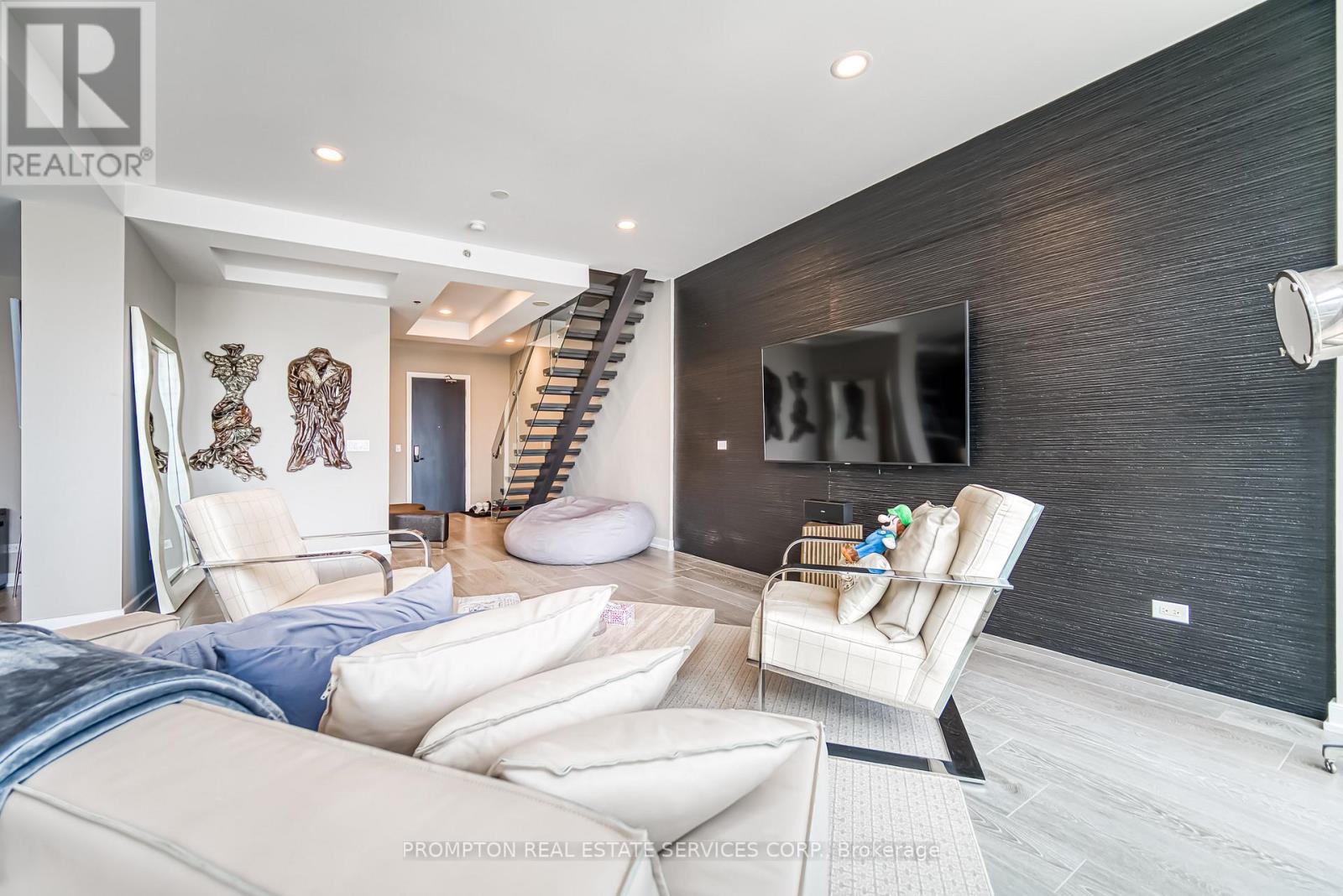 1105 - 220 George Street, Toronto, Ontario  M5A 2N1 - Photo 4 - C12642746