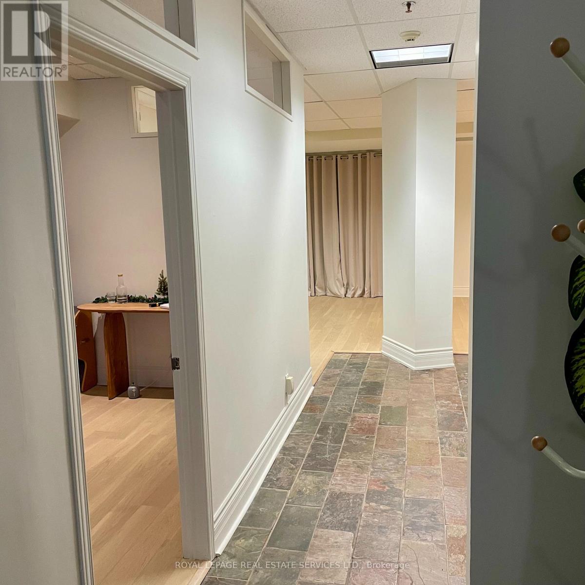 Lower - 80 Scollard Street W, Toronto, Ontario  M5R 1G2 - Photo 8 - C12642758