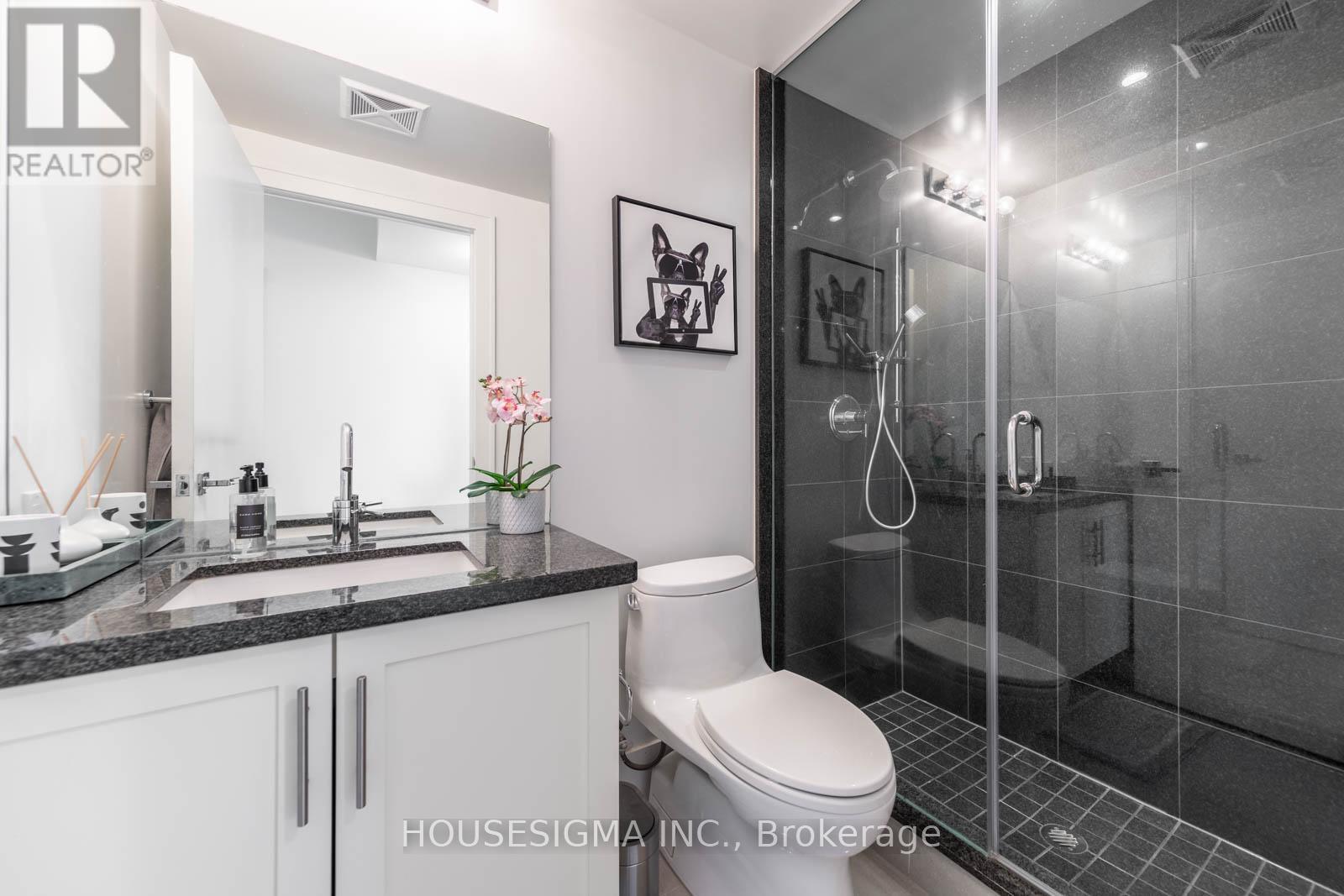 423 - 29 Queens Quay E, Toronto, Ontario  M5E 0A4 - Photo 14 - C12642766