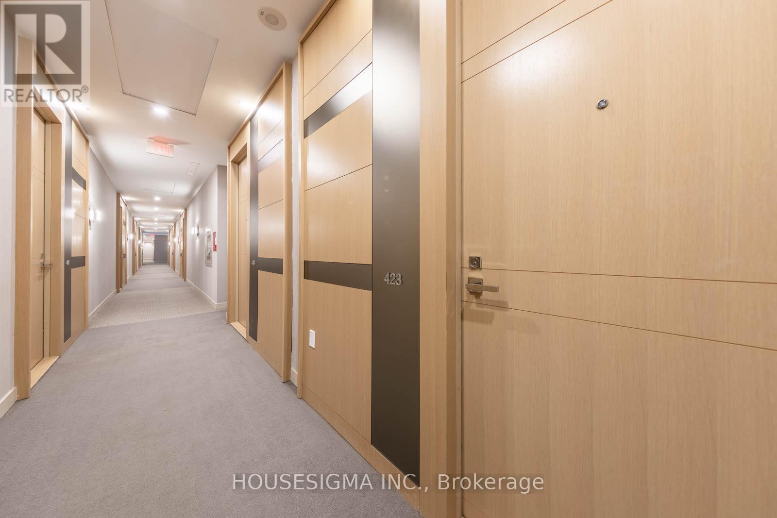 423 - 29 Queens Quay E, Toronto, Ontario  M5E 0A4 - Photo 2 - C12642766